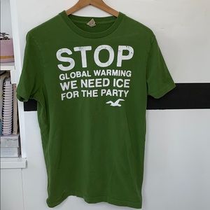 Hollister Graphic Tee